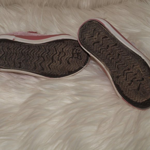 Kids Pink Velvet TENNIS SHOES With Glitter BY DREAM SEEK SIZE 5 GENTLY USED - Picture 6 of 6